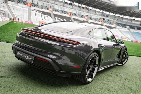 Porsche Taycan 2021 - фото 13