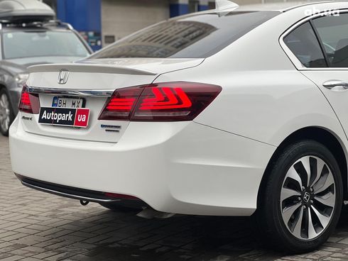 Honda Accord 2015 белый - фото 10