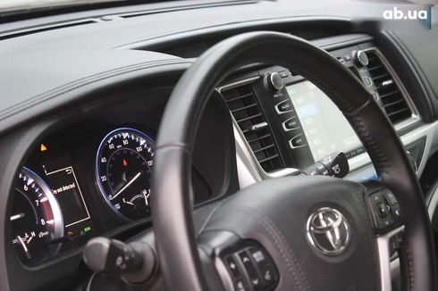 Toyota Highlander 2017 - фото 25