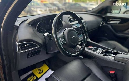Jaguar F-Pace 2016 - фото 11