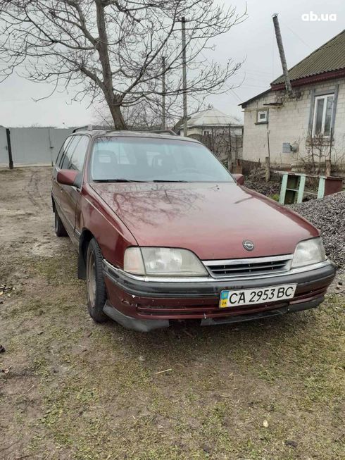 Opel Omega 1991 вишневый - фото 4