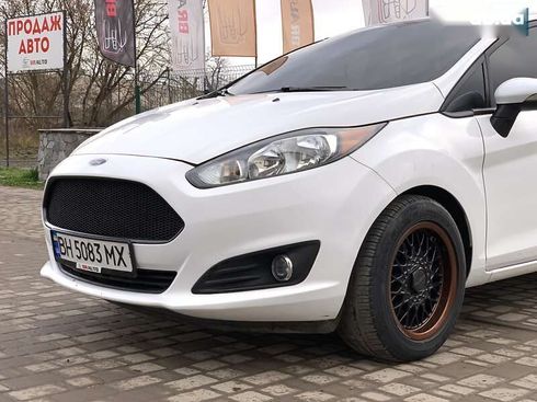 Ford Fiesta 2015 - фото 11