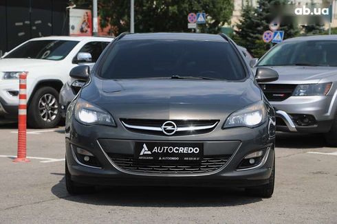 Opel Astra 2013 - фото 2