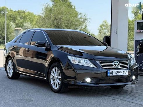 Toyota Camry 2011 - фото 2
