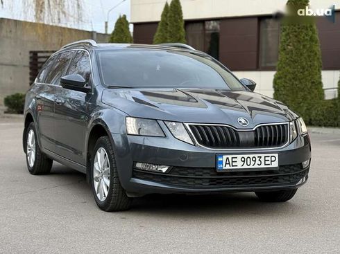 Skoda Octavia 2018 - фото 14