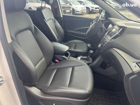 Hyundai Grand Santa Fe 2019 белый - фото 21