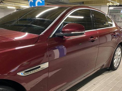 Jaguar XE 2016 - фото 13