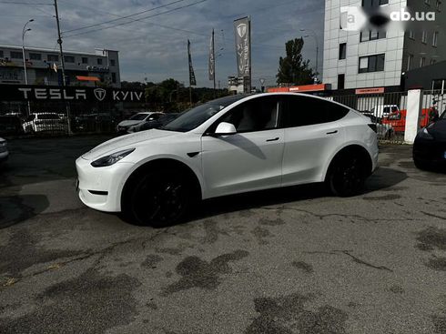 Tesla Model Y 2021 - фото 18