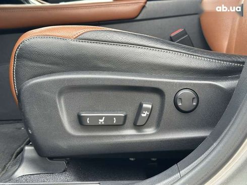Lexus RX 2018 - фото 18