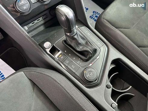 Volkswagen Tiguan Allspace 2018 - фото 20