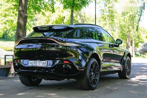 Aston Martin DBX 2021 - фото 6