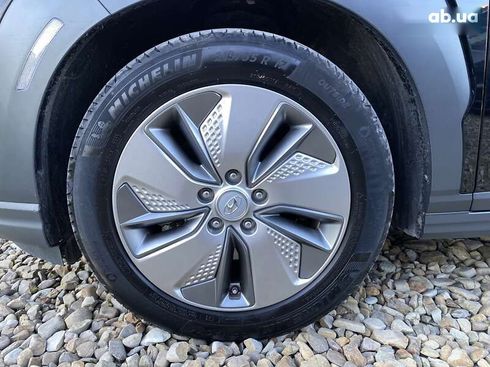Hyundai Kona Electric 2021 - фото 21