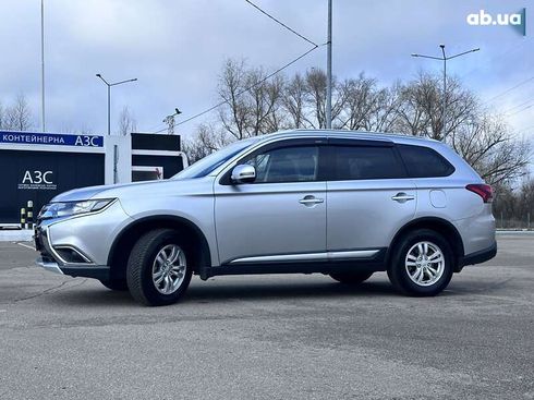 Mitsubishi Outlander 2018 - фото 27
