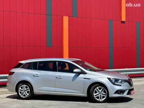 Renault Megane 2017 - фото 10