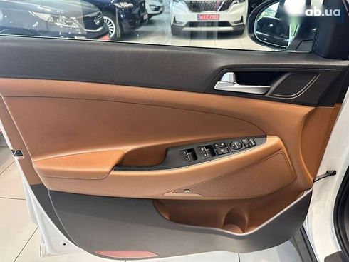 Hyundai Tucson 2017 - фото 11