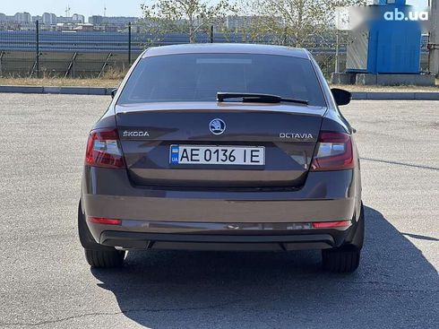 Skoda Octavia 2017 - фото 22