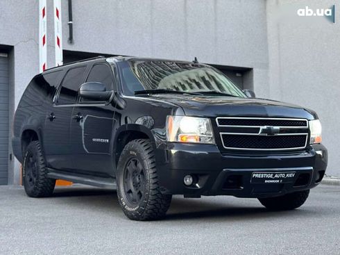 Chevrolet Suburban 2011 - фото 10