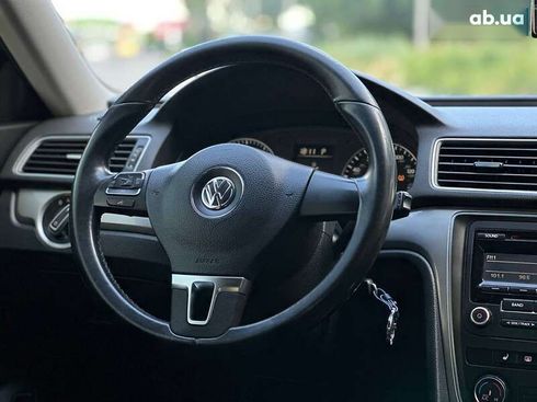 Volkswagen Passat 2013 - фото 21