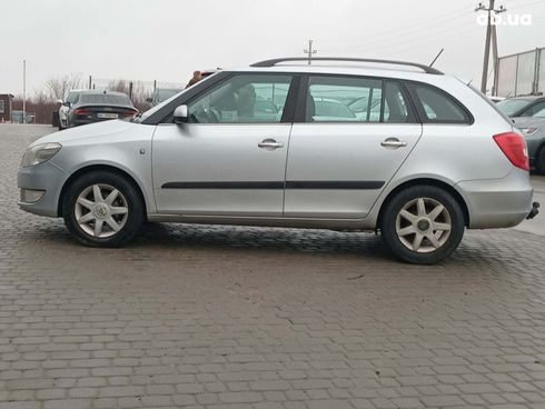 Skoda Fabia 2011 серый - фото 7