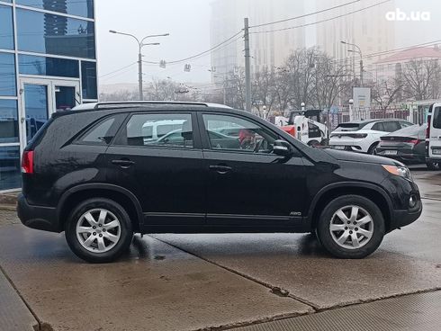 Kia Sorento 2011 черный - фото 8