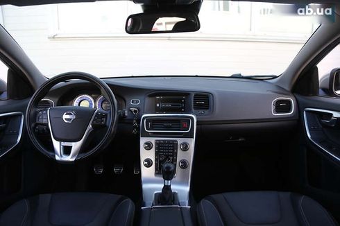 Volvo V60 2012 - фото 14