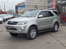 Продаж вживаних Toyota Fortuner 2006 року - купити на Автобазарі