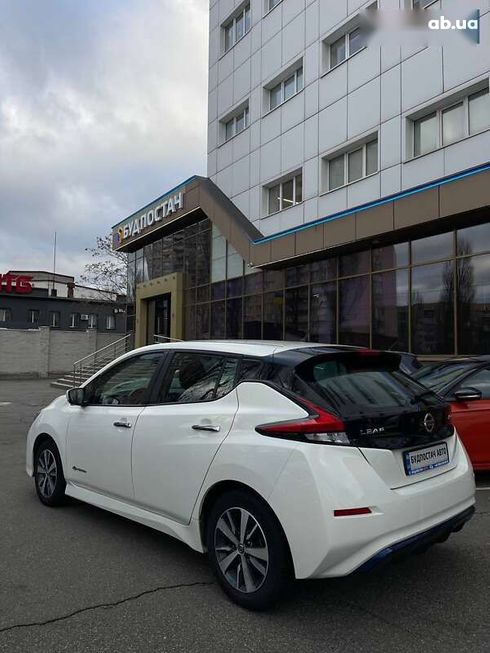 Nissan Leaf 2019 - фото 13