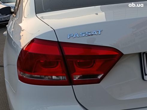 Volkswagen passat b7 2011 белый - фото 10