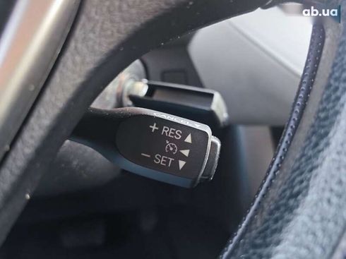 Toyota RAV4 2015 - фото 26