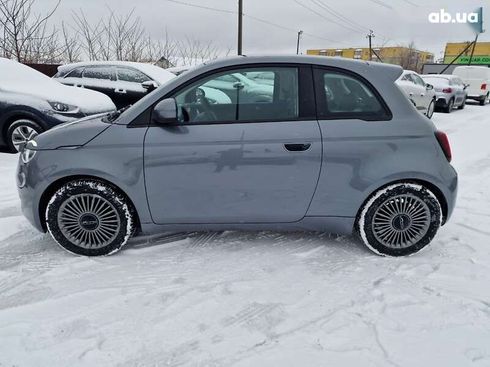 Fiat 500E 2022 - фото 20