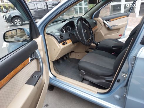 Chevrolet Aveo 2008 голубой - фото 13