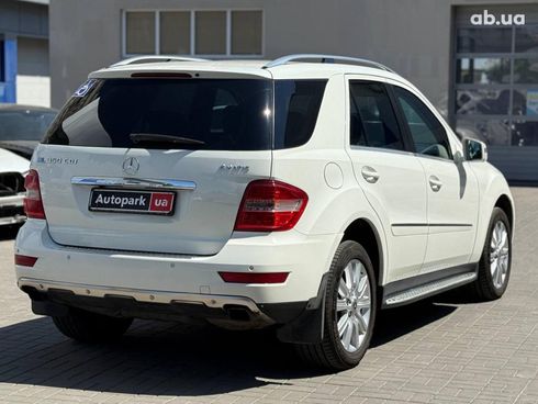 Mercedes-Benz M-Класс 2010 белый - фото 6