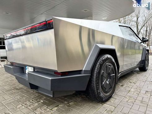 Tesla Cybertruck 2024 - фото 12