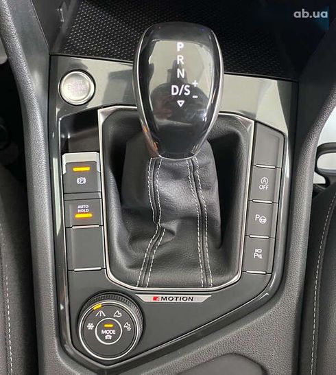 Volkswagen Tiguan 2021 - фото 21