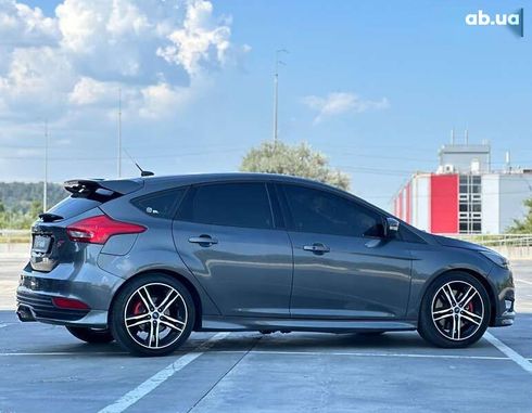 Ford Focus 2017 - фото 14