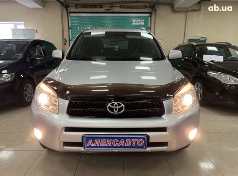 Toyota RAV4 2006 серебристый - фото 10