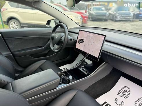 Tesla Model 3 2020 - фото 11