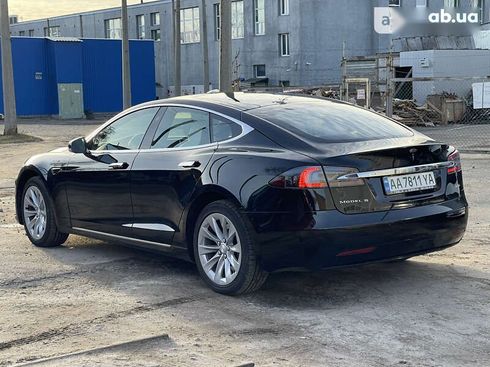 Tesla Model S 2017 - фото 11