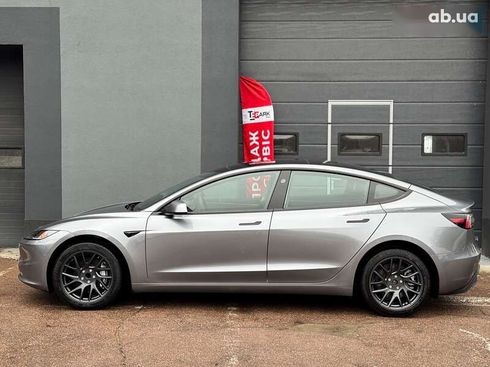 Tesla Model 3 2025 - фото 6