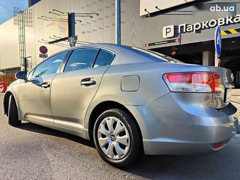Toyota Avensis 2011 - фото 14