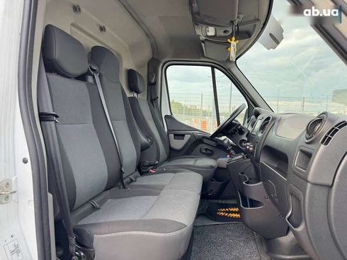 Renault Master 2017 - фото 22