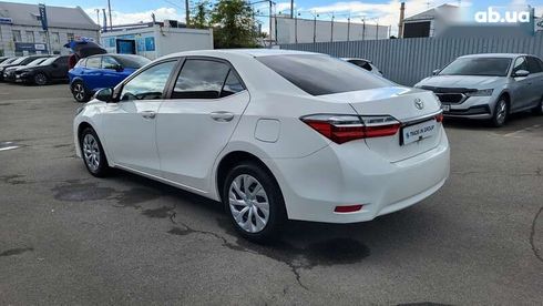 Toyota Corolla 2018 - фото 15