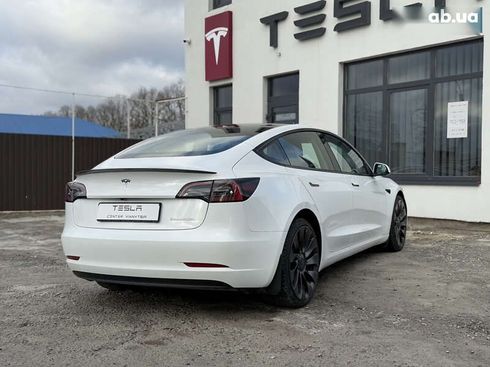 Tesla Model 3 2022 - фото 18