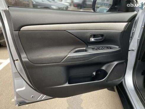 Mitsubishi Outlander 2012 - фото 16