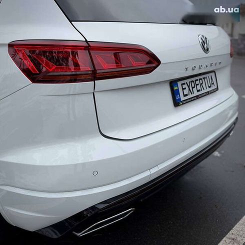 Volkswagen Touareg 2020 - фото 16