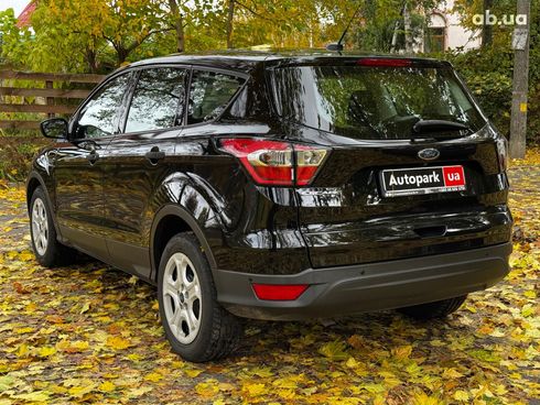 Ford Escape 2017 черный - фото 9