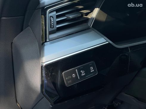 Audi E-Tron 2020 белый - фото 33