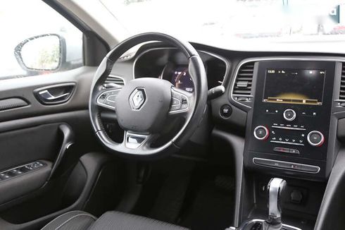 Renault Megane 2017 - фото 13