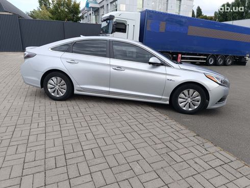 Hyundai Sonata 2017 серый - фото 4