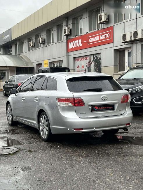 Toyota Avensis 2009 - фото 7